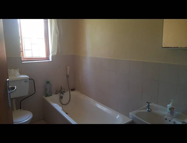 3 BEDROOM SIMPLEX TO LET IN SIGNAL HILL